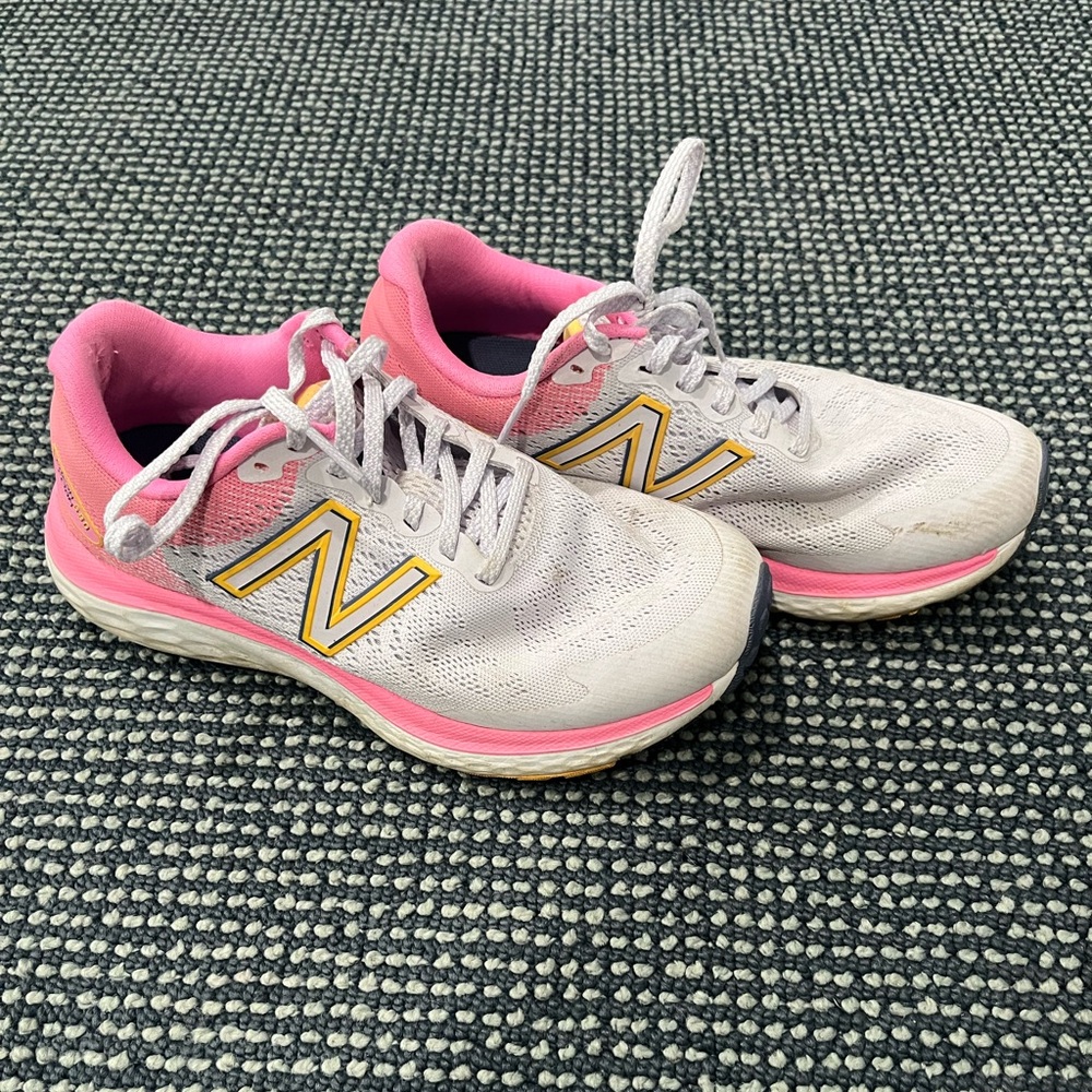 NEW BALANCE fresh foam 680 sneakers